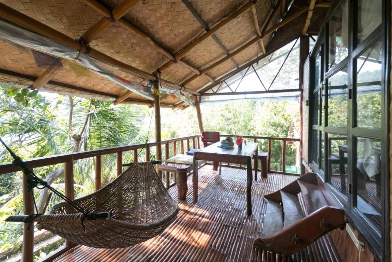 Хостел Busuanga Backpackers Concepcion  Экстерьер фото