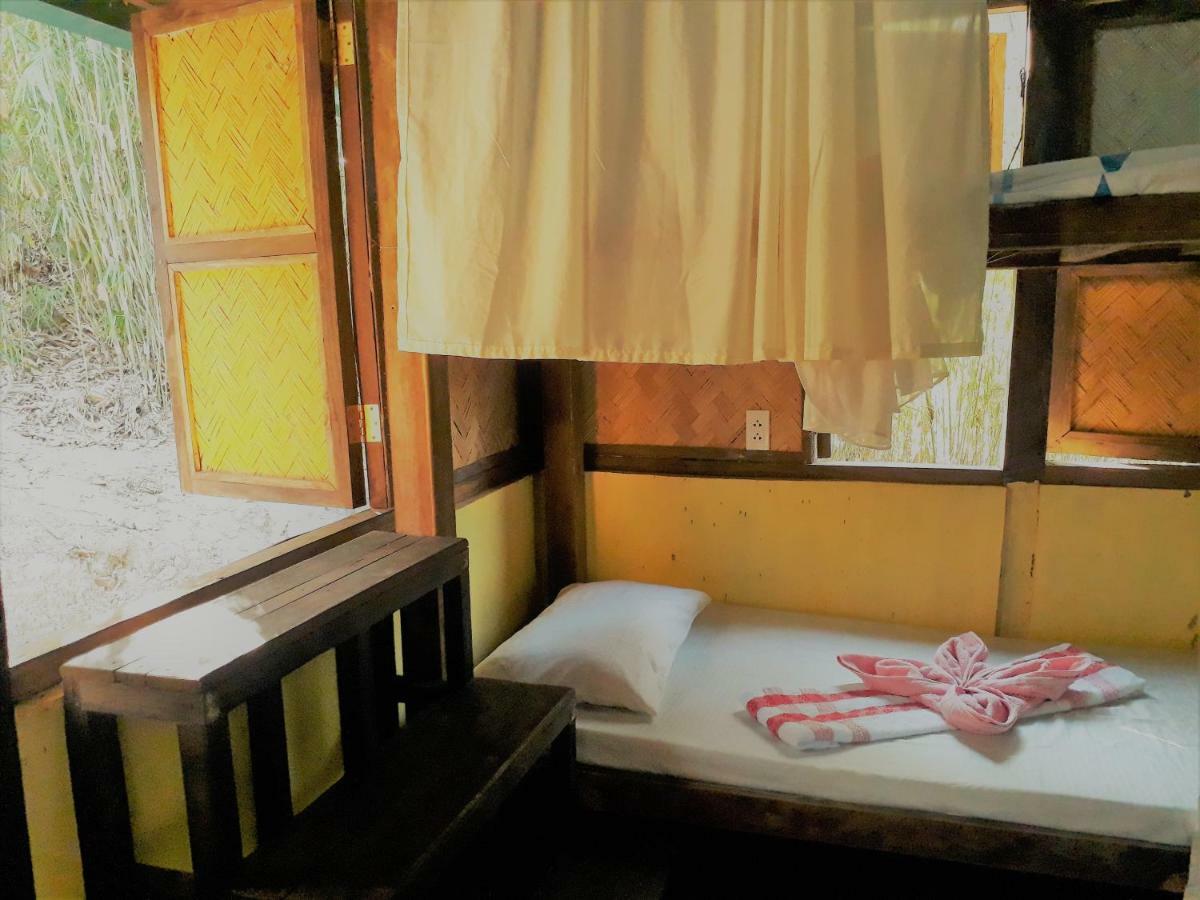 Хостел Busuanga Backpackers Concepcion  Экстерьер фото